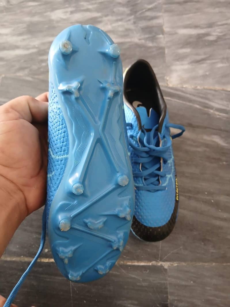 stud  shoe 5