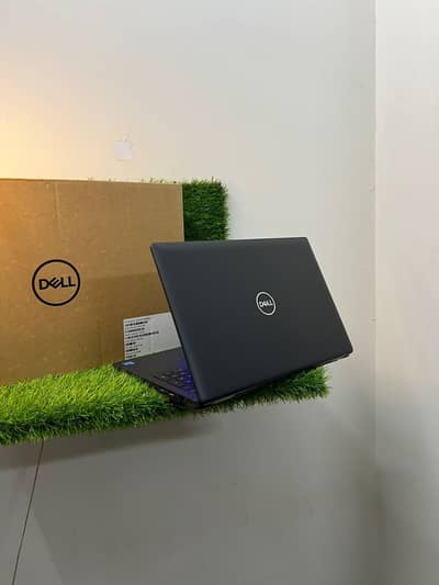 Dell latitude laptop 3520/15.6 inches 11 generation 8 gb