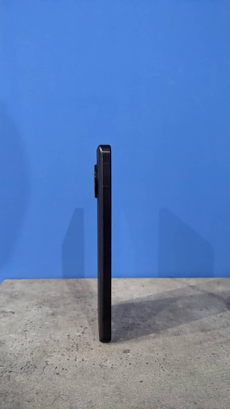 sharp aquos r7 7