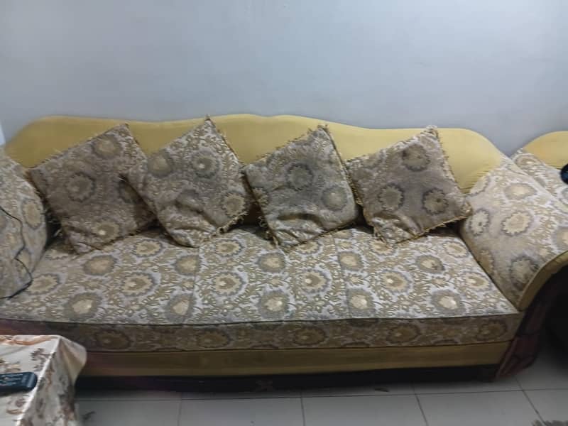 5 seaters sofa 1