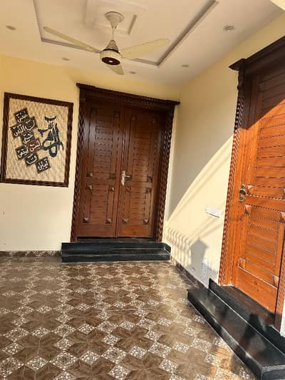 5 Marla fully furnished and Beautiful House for rent
