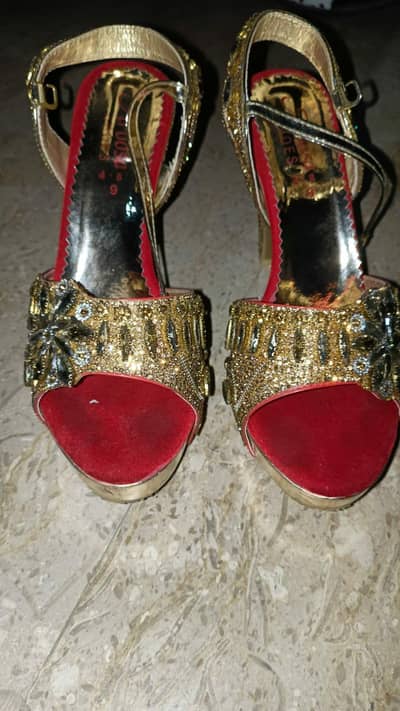 hai heels