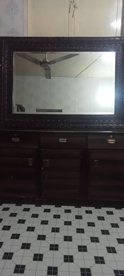 dressing table