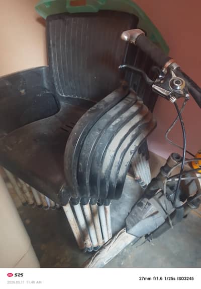 6 chairs  good condition but 10/9.5