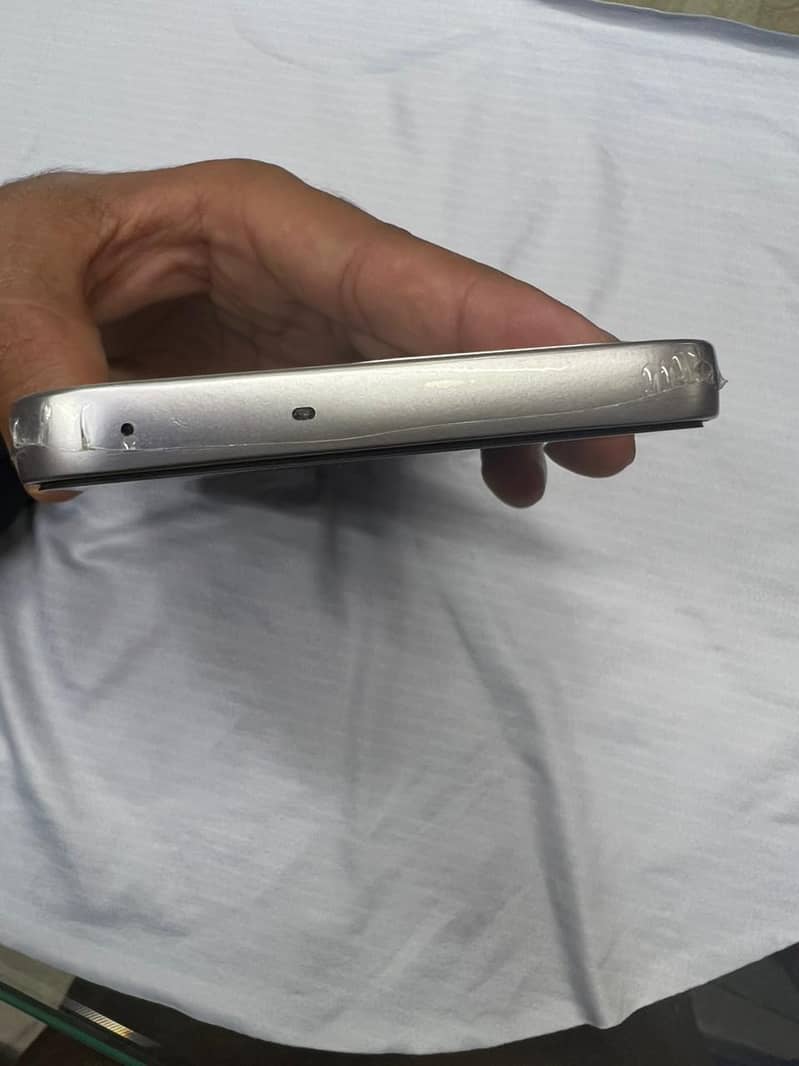 Oppo A6spro 4