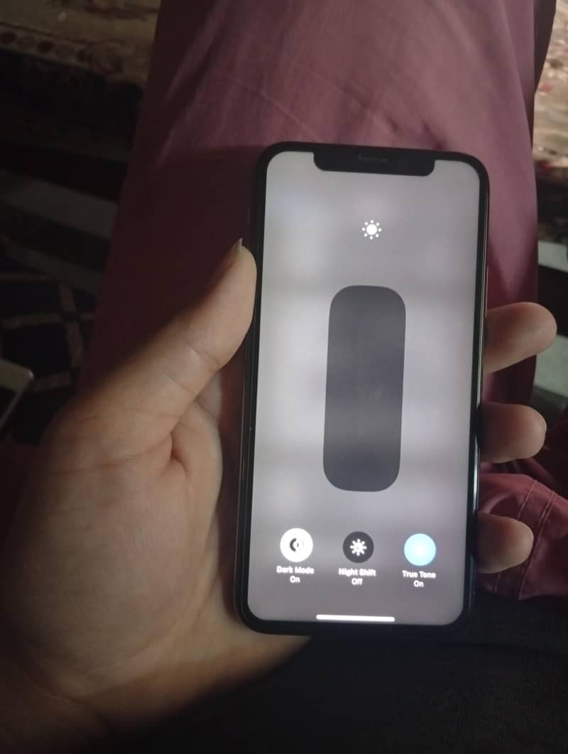 iphone xs 4