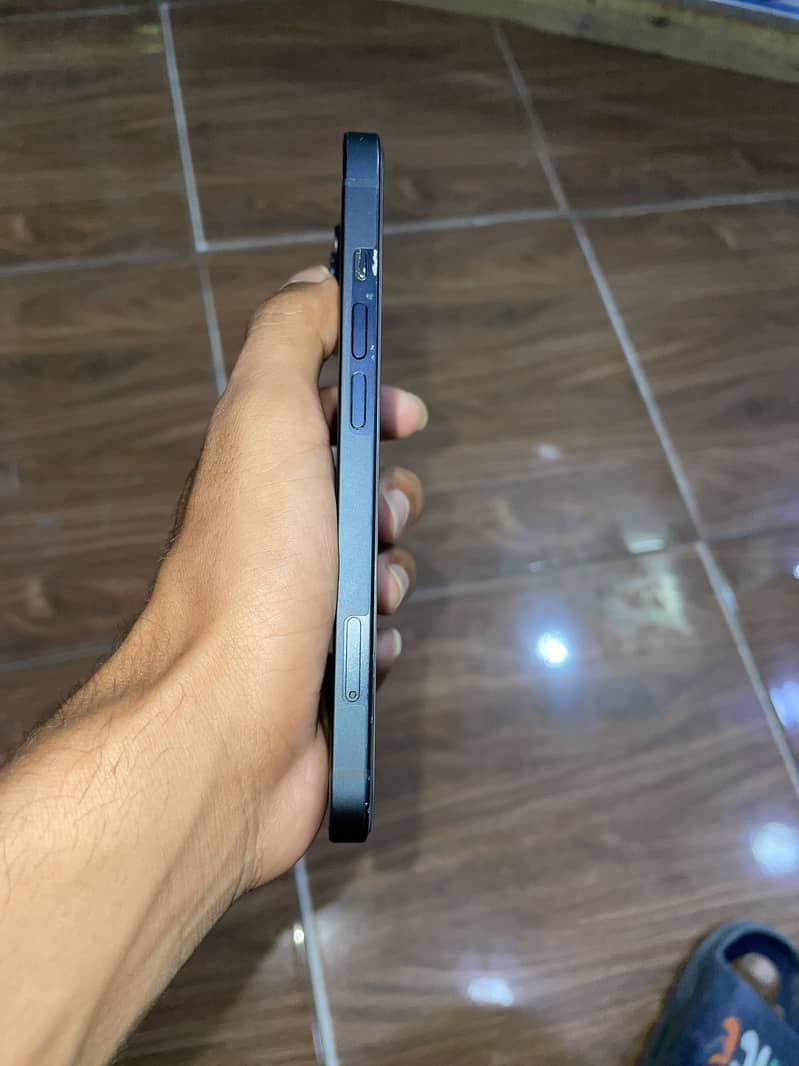 iPhone 13 JV 6