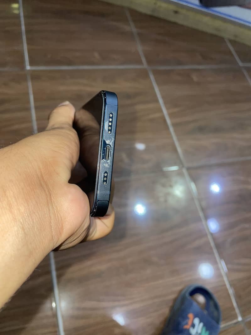 iPhone 13 JV 7