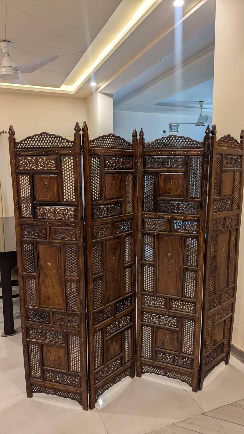 Screen / Partition 2