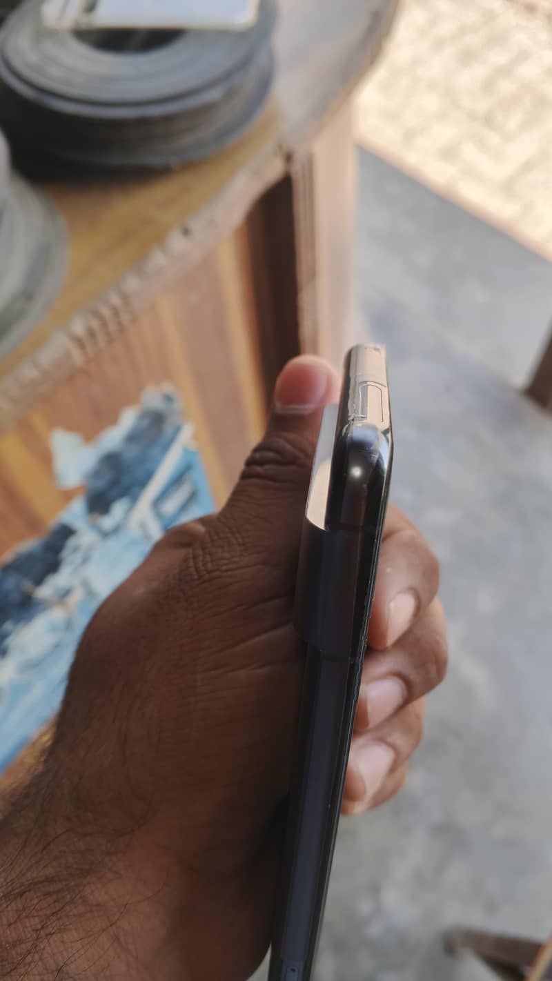 google pixel 8 pro 4