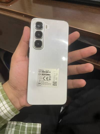INFINIX HOT 60i