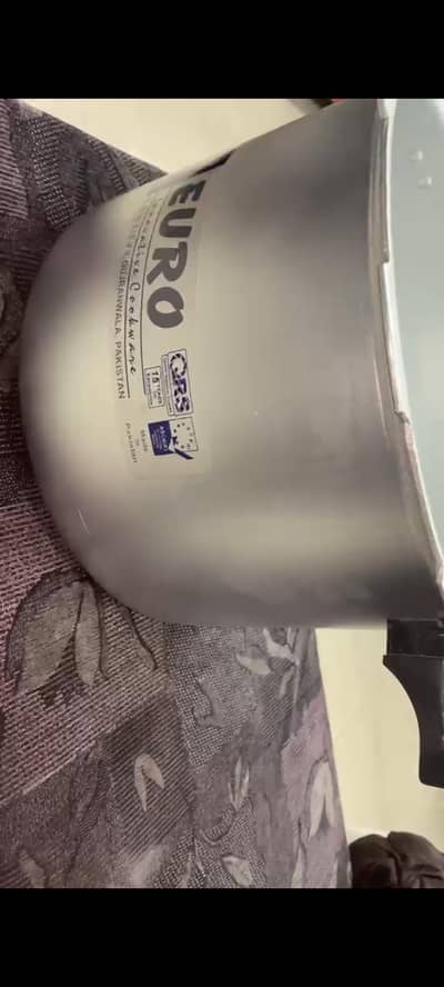 pressure cooker