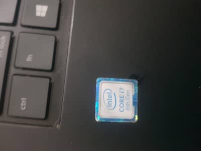 hp i7/8th generation 8/256