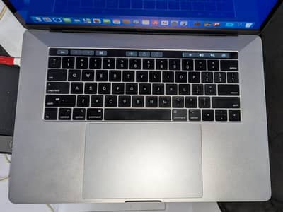 MACBOOK PRO CORE i9 1TB