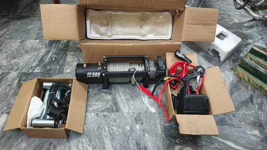 Powerful Electric Winch (24V, 12500 lbs capacity)
