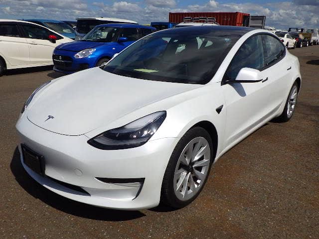 TESLA MODEL 3 5