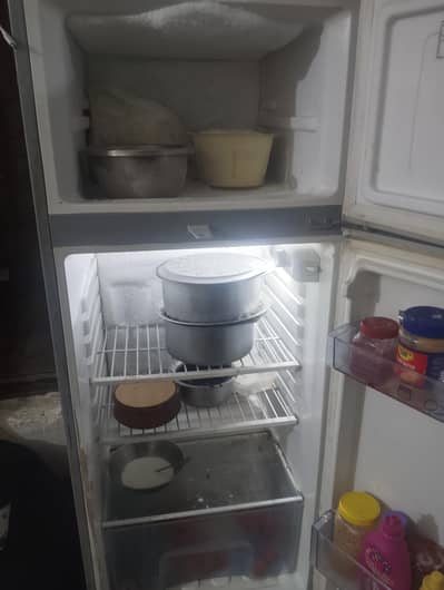 Haier 10 cubic refrigerator fully working good condition for sale