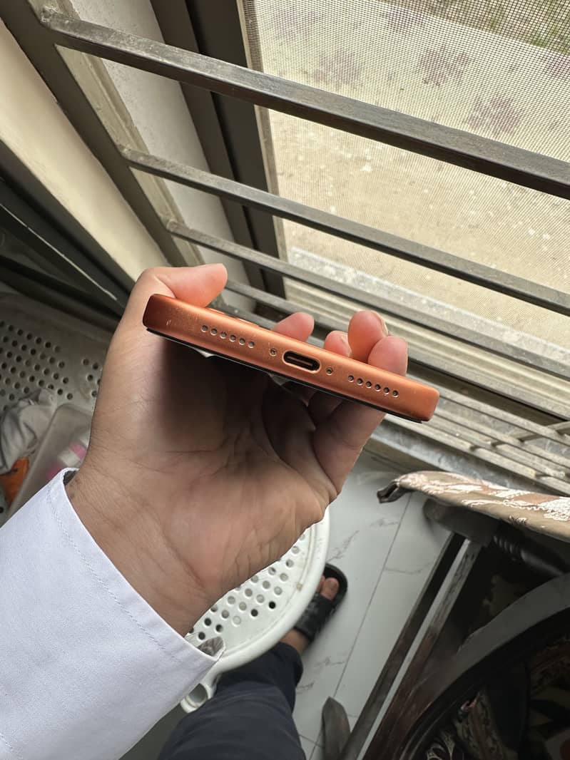 Iphone 17 pro max 4