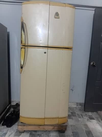 PEL DOUBLE DOOR FRIDGE IN RUNNING CONDIITON