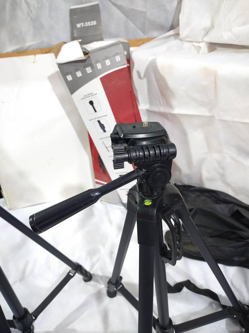 Tripod Stand 5