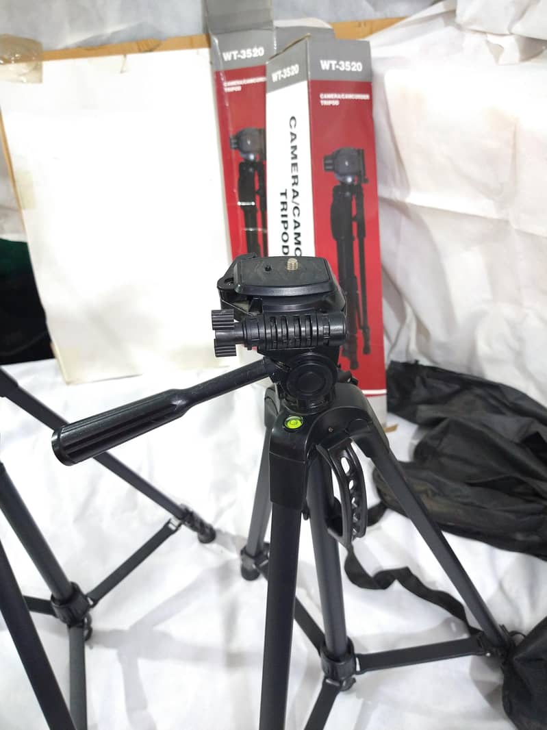 Tripod Stand 7