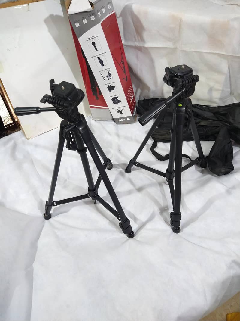 Tripod Stand 8