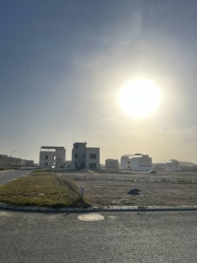Plot For Sale Near Main Gate