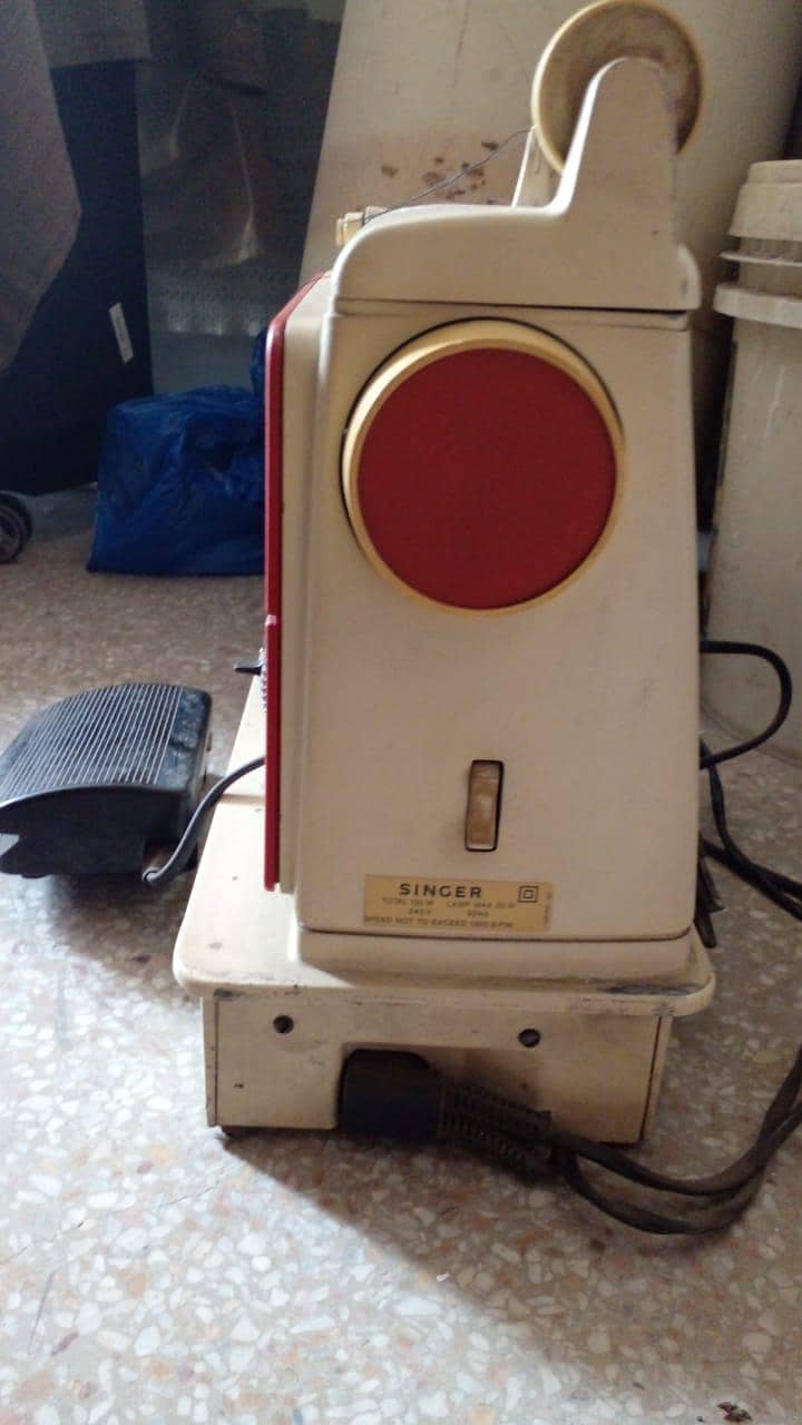 singer sewing machine 1