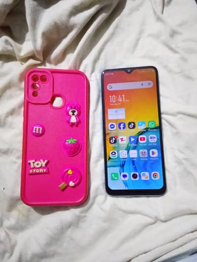 infinix hot  10 play 4/64 6000 MAH battery only phone 03375190943
