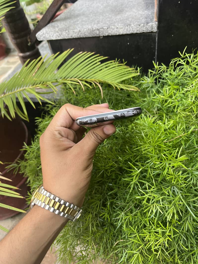 Sharp aquas R2 5