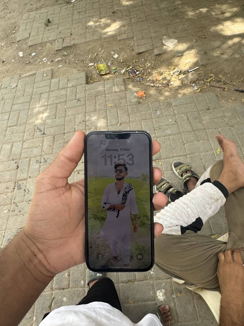 iPhone 13 5