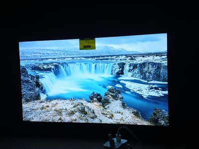 LED screen SAMSUNG 4K UHD new model 2026