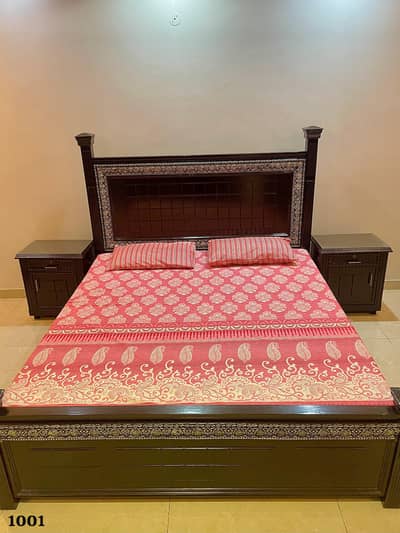 Bed set with mattress