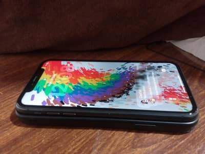 iphone 11 non PTA Sirf back crack Hain baqi phone 10/10 condition hain