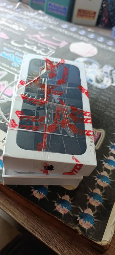 iPhone 13 JV 128 GB battery health 100 waterpack with box and cable