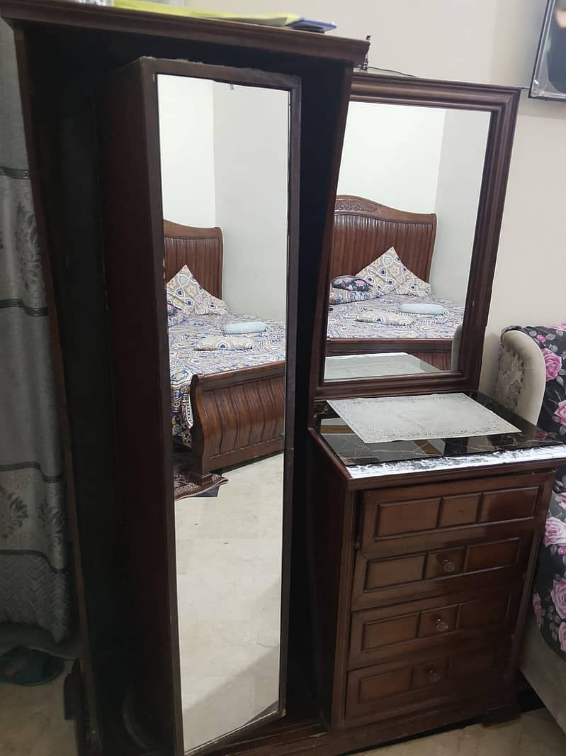 Mirror 0