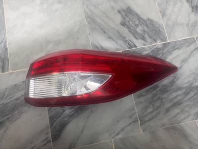 Toyota Yaris Back head light