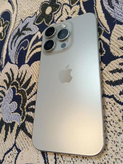 iPhone 15pro JV 90 HEALTH natural titanium