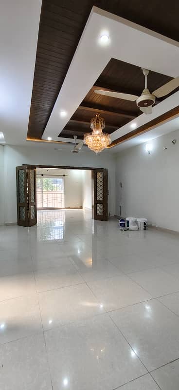 10 Mrla beautiful ground portion for rent in Sector c phase 8