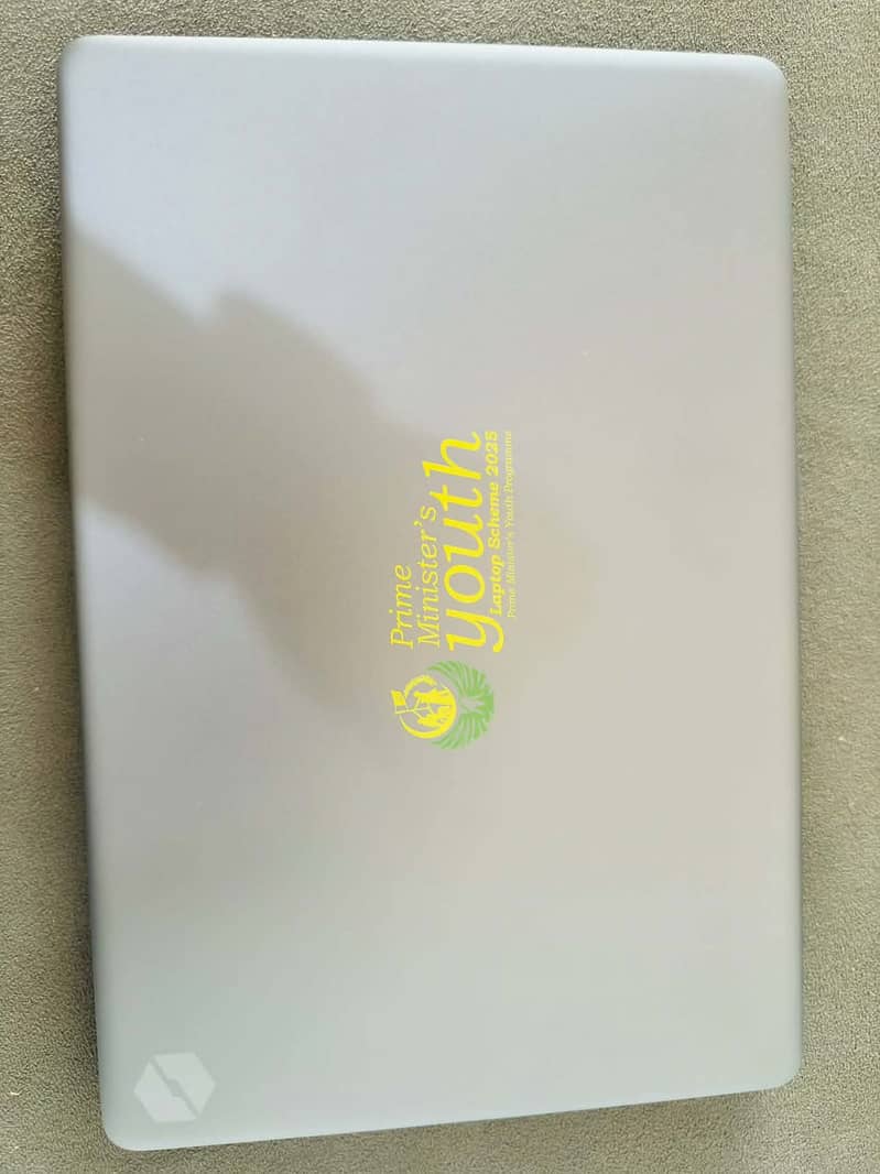 PM Laptop 1