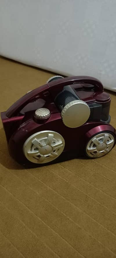 Vacuum Cleaner