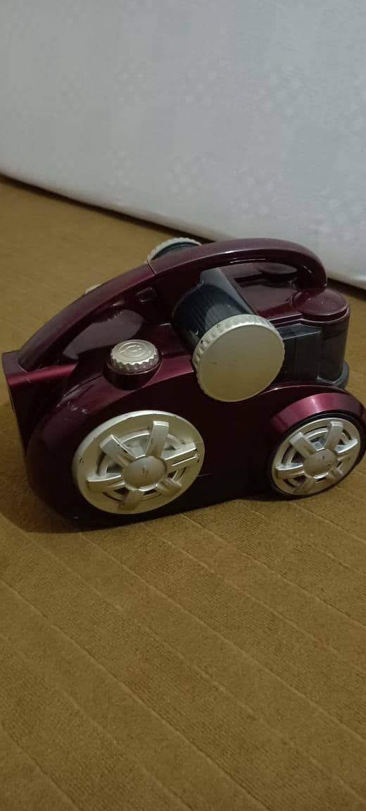 Vacuum Cleaner 0