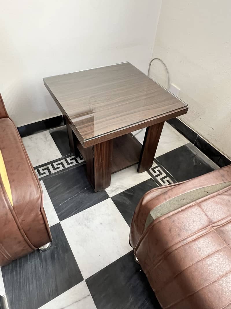 Sofas and small table 6