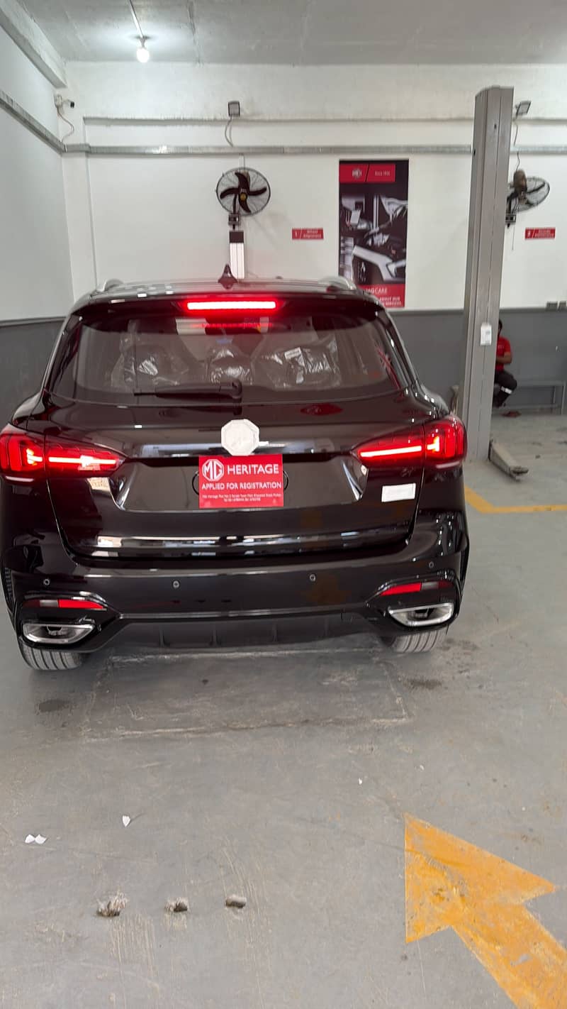 Mg hs phev 4