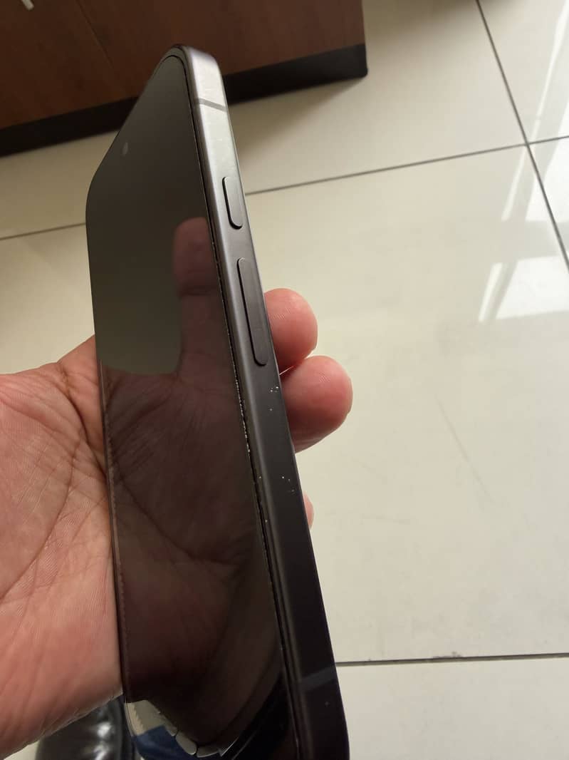 Google Pixel 9a 4