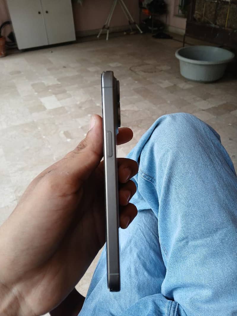 iPhone 15 pro max 1