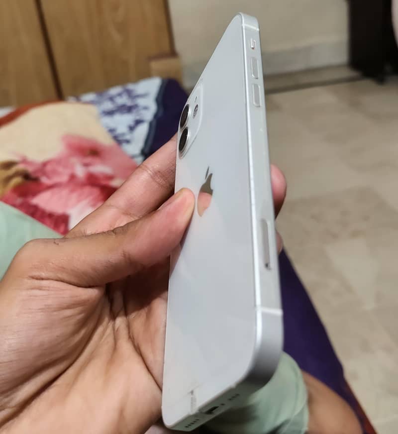 iPhone 12 JV 1