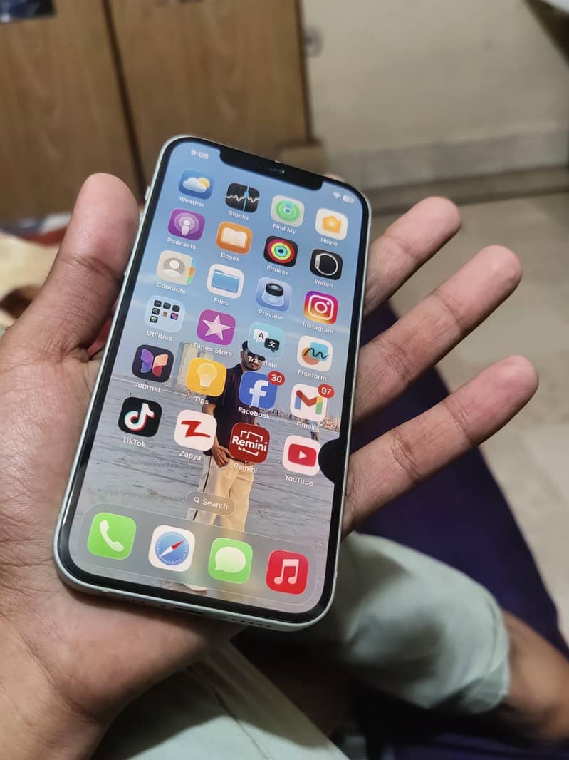 iPhone 12 JV 7