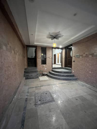 7 Marla Triple Storey House for Sale | Proper Double Unit | 7 Bedrooms | 1 Electric Meters | 1 Gas Meter |