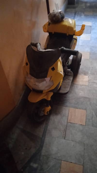 yellow colour double betry bike
